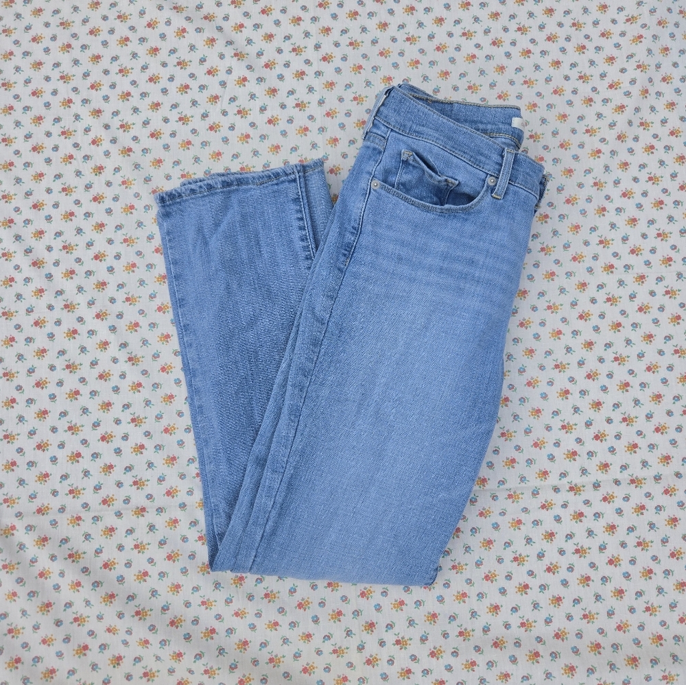 Straight Leg Light-wash Jeans